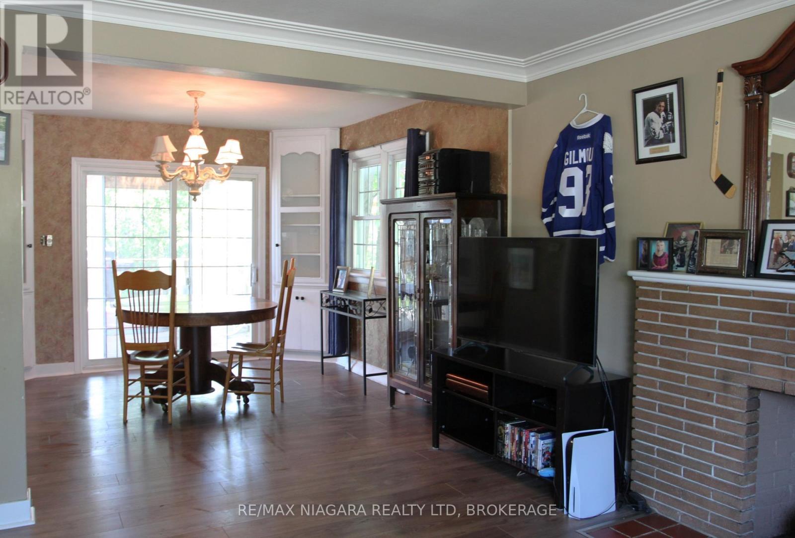 Photo 12 of 21 Highland Avenue, Fort Erie ON