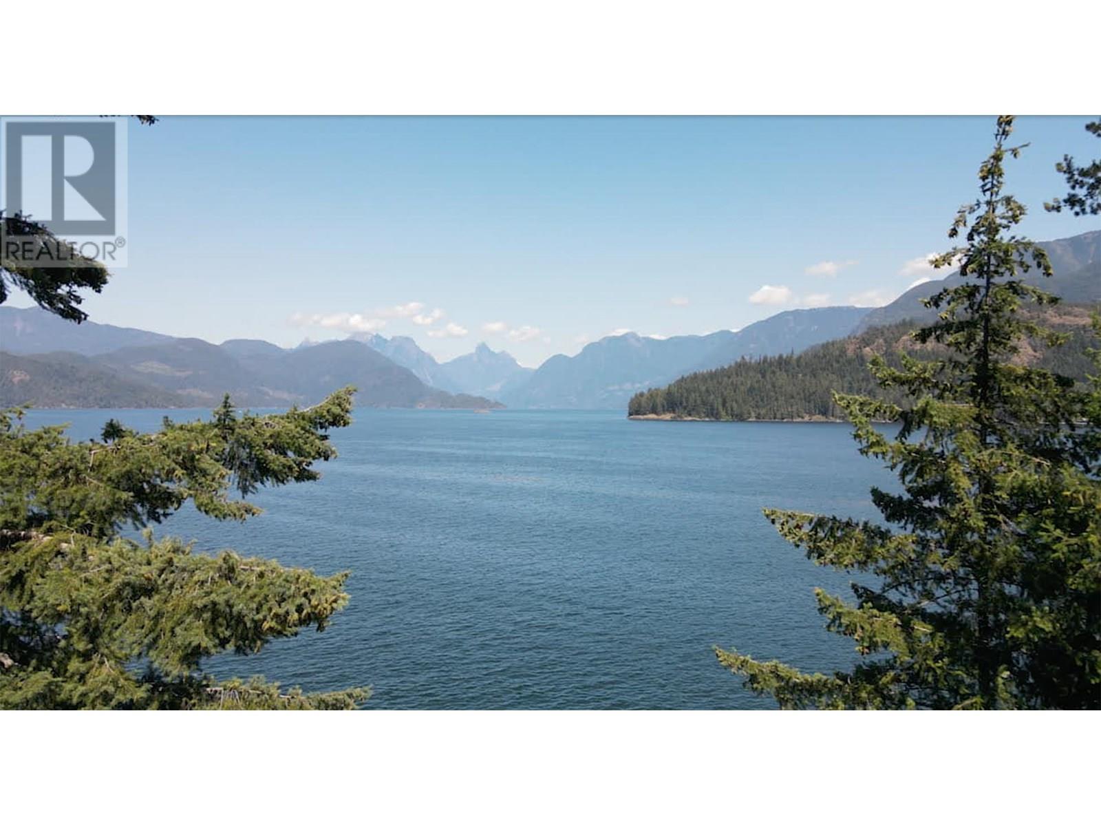 6290 MAPLE ROAD, Egmont