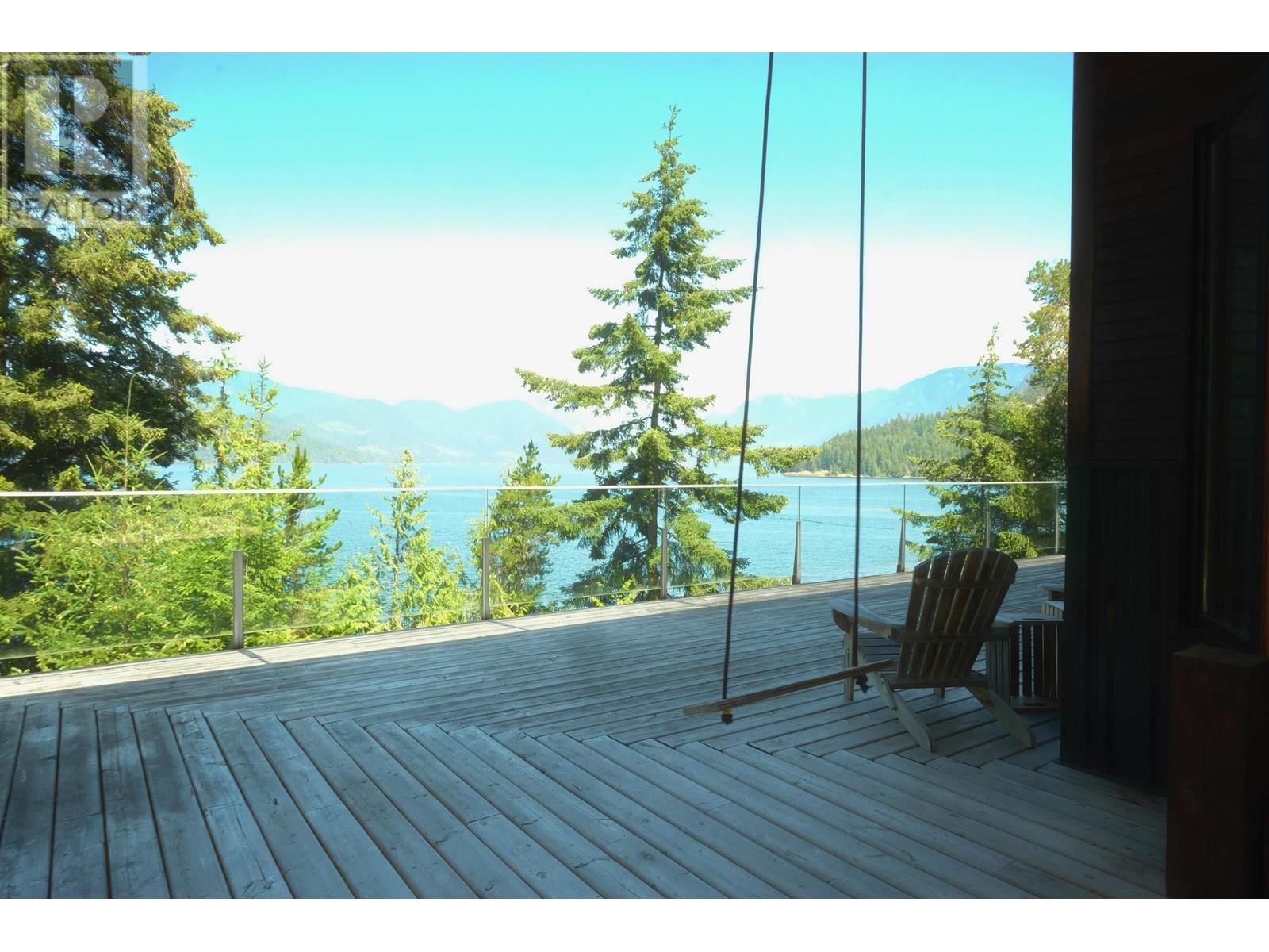 6290 MAPLE ROAD, Egmont