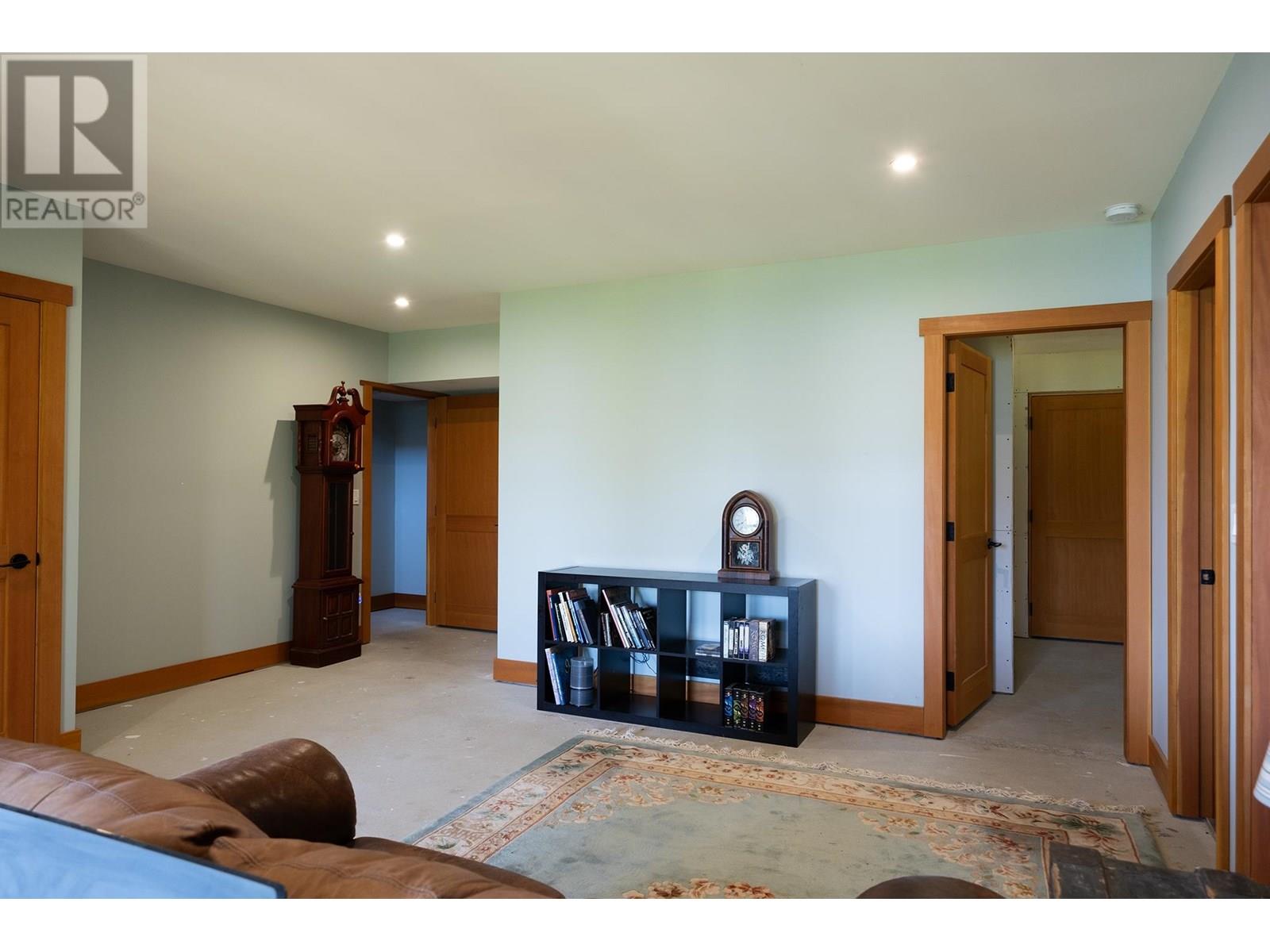 6290 MAPLE ROAD, Egmont
