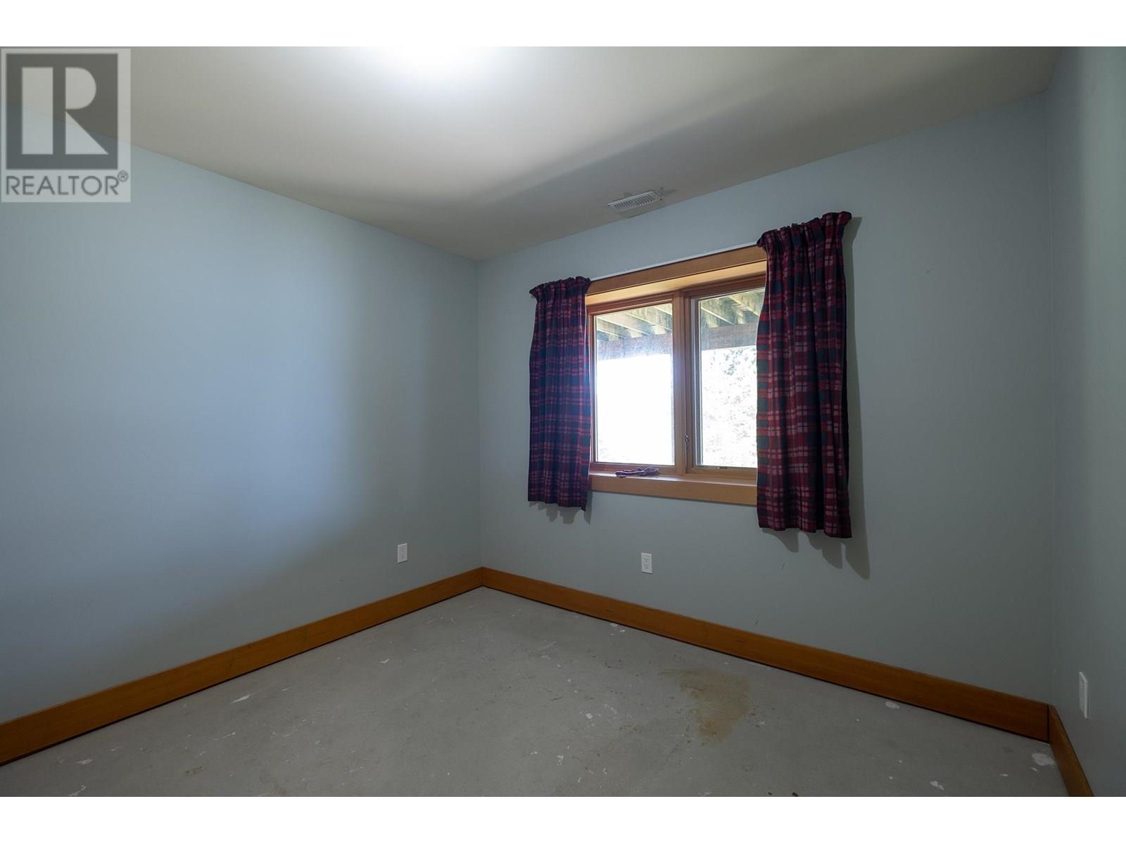 6290 MAPLE ROAD, Egmont