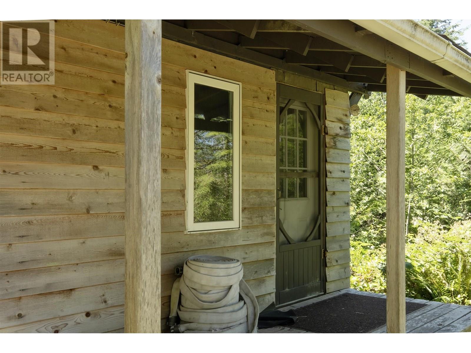 6290 MAPLE ROAD, Egmont