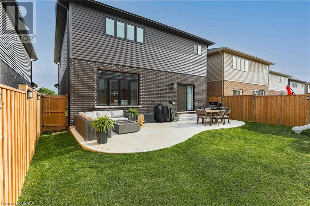 Photo 6 of 20 Cumberland Street, Brantford ON