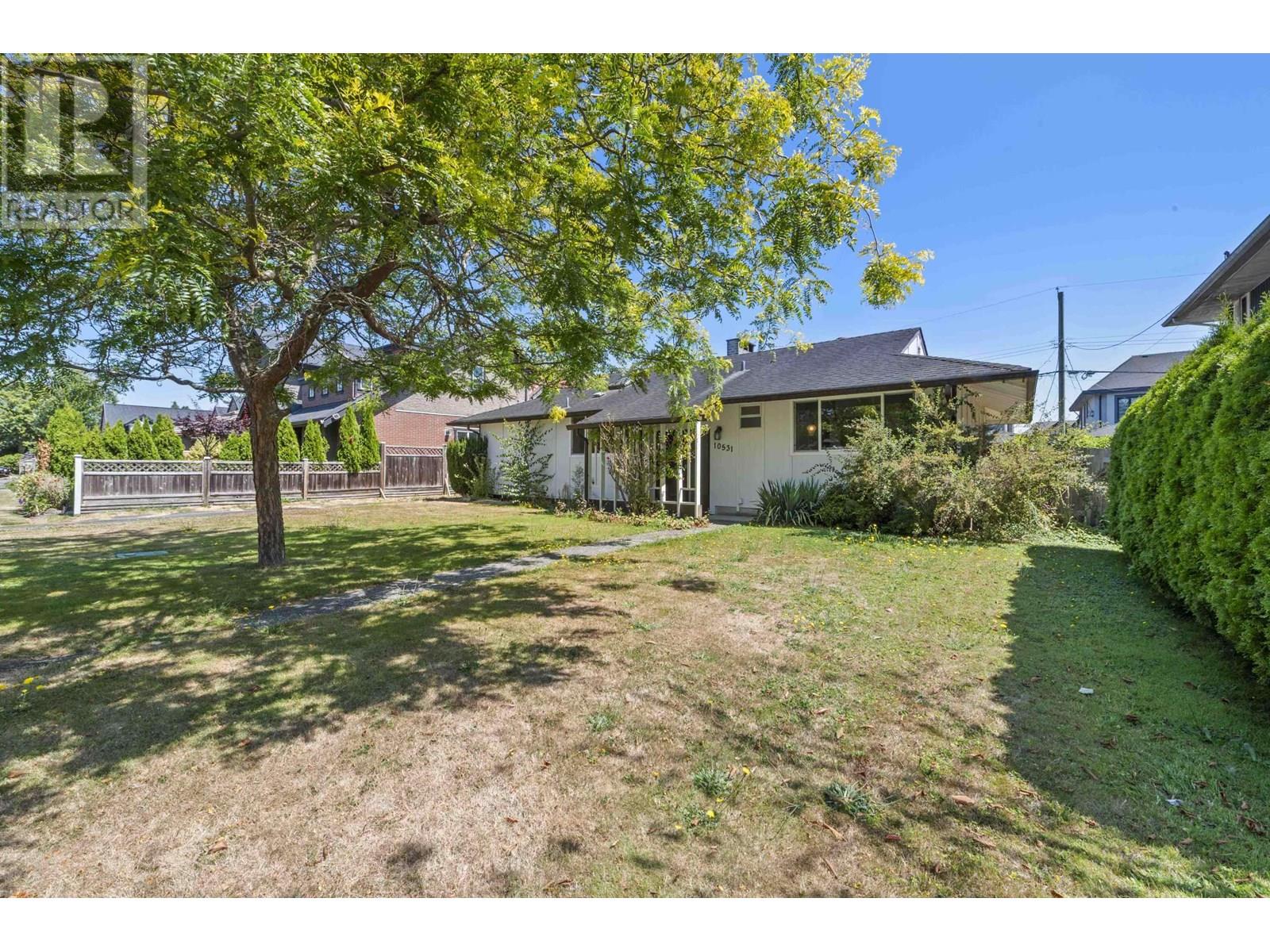 Photo 2 of 10531 Ainsworth Crescent, Richmond BC