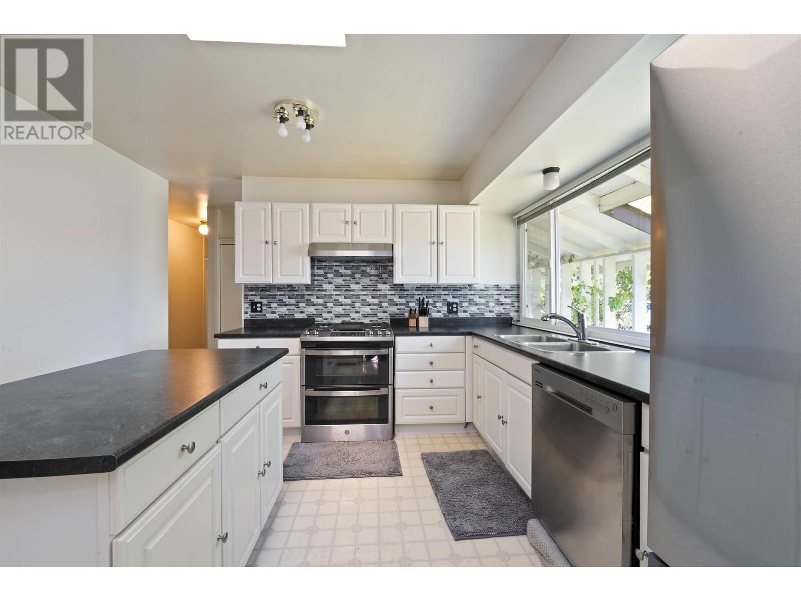 Photo 15 of 10531 Ainsworth Crescent, Richmond BC