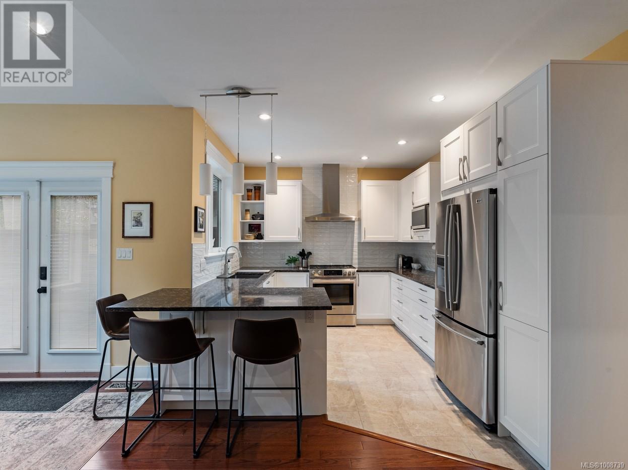 6 614 Granrose Terr, Colwood