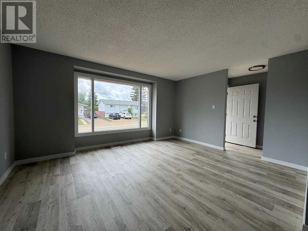 Photo 8 of 8117 94 Street, Grande Prairie AB