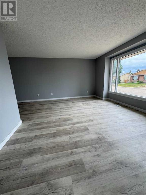 Photo 13 of 8117 94 Street, Grande Prairie AB