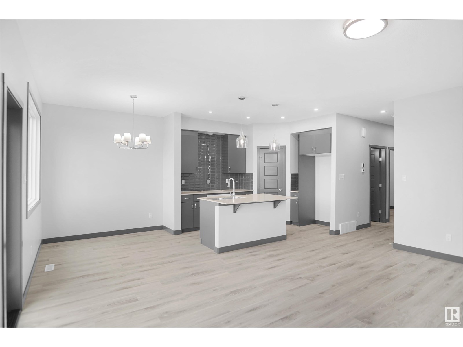 Photo 2 of 7232 182 Av Nw, Edmonton AB