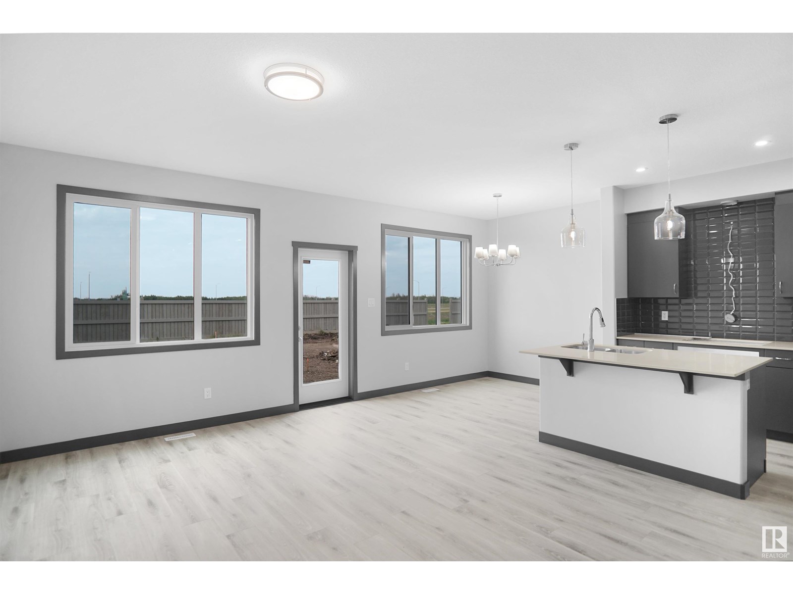 Photo 20 of 7232 182 Av Nw, Edmonton AB