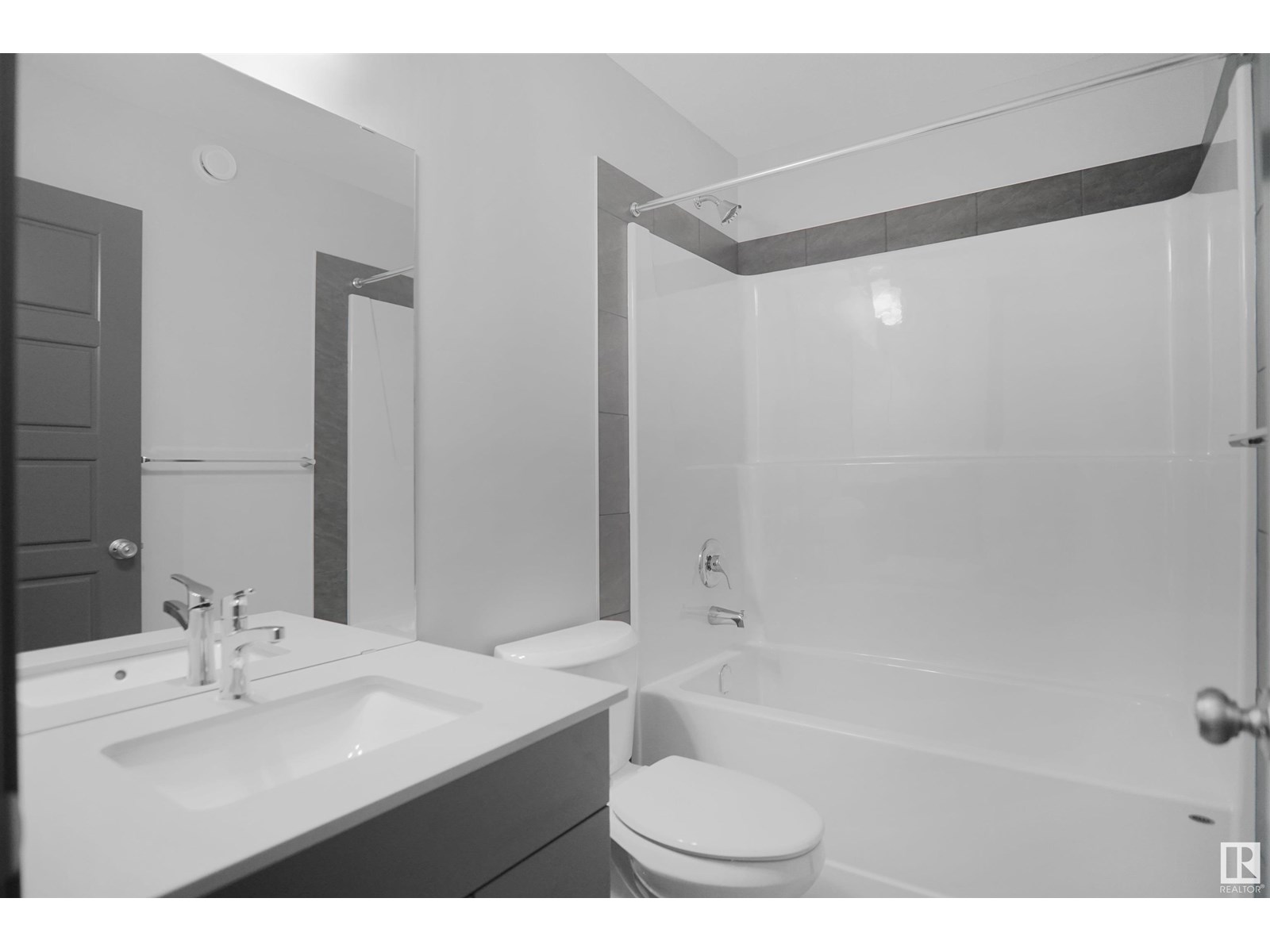 Photo 15 of 7232 182 Av Nw, Edmonton AB