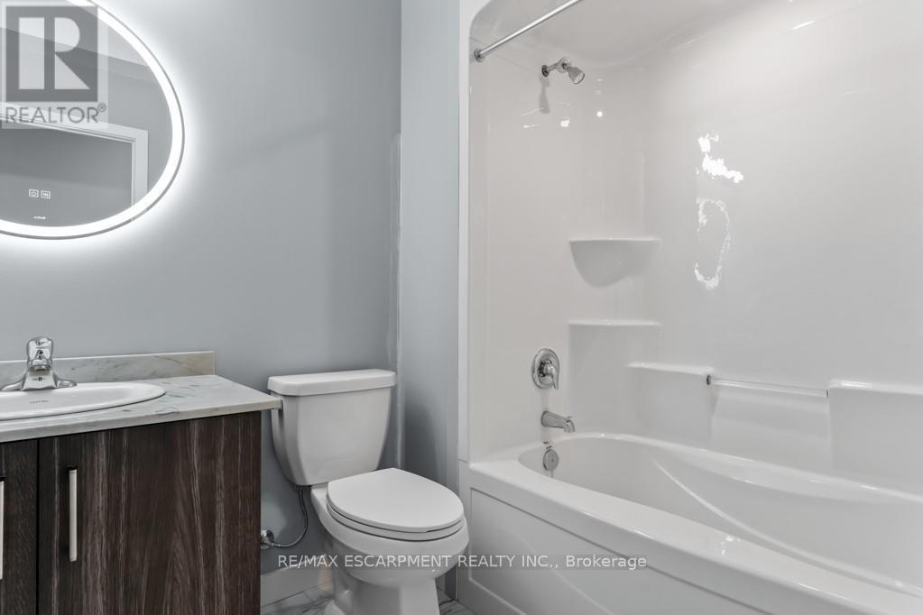 Photo 16 of 309 5002 King Street, Lincoln ON