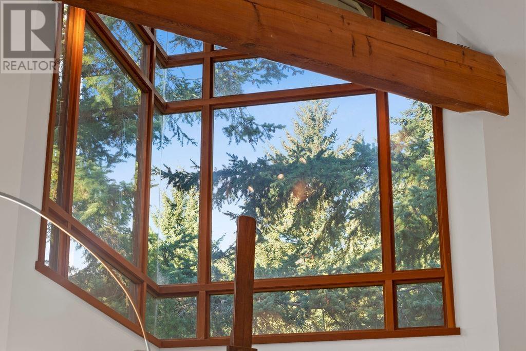 6072 EAGLERIDGE DRIVE, West Vancouver