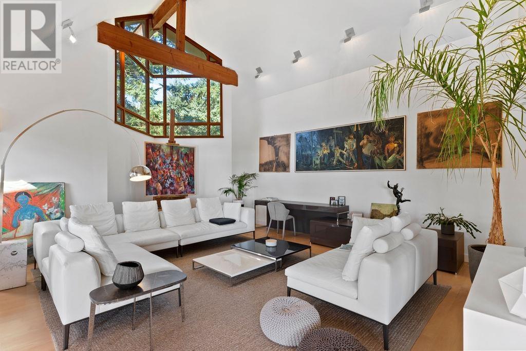 6072 EAGLERIDGE DRIVE, West Vancouver