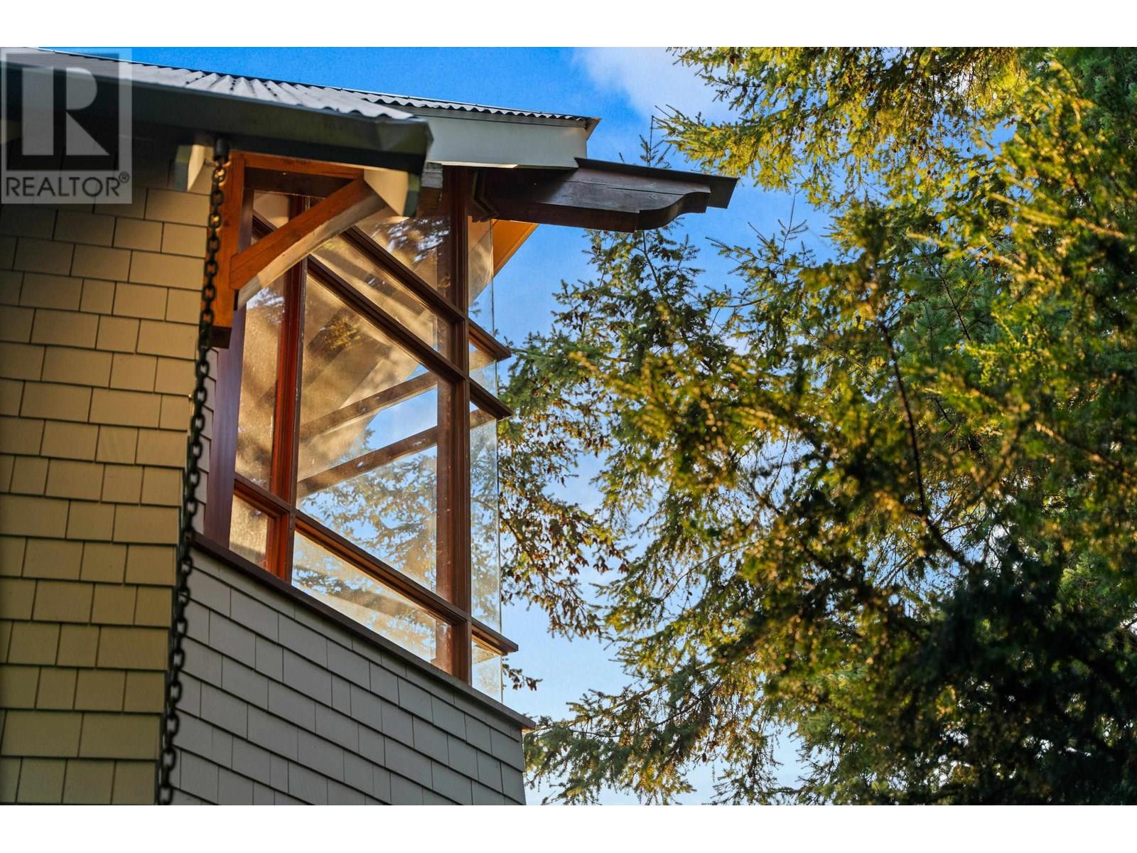 6072 EAGLERIDGE DRIVE, West Vancouver