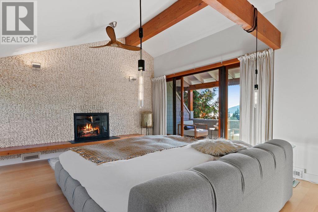 6072 EAGLERIDGE DRIVE, West Vancouver