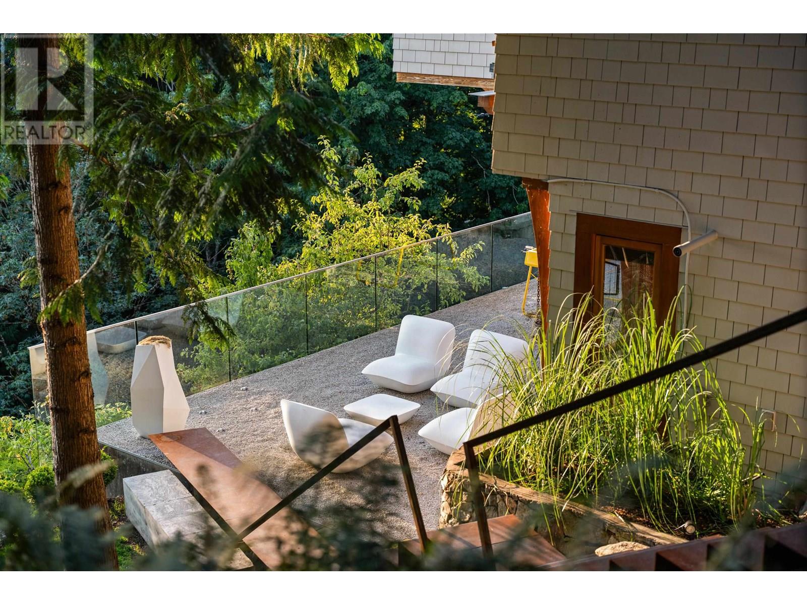 6072 EAGLERIDGE DRIVE, West Vancouver