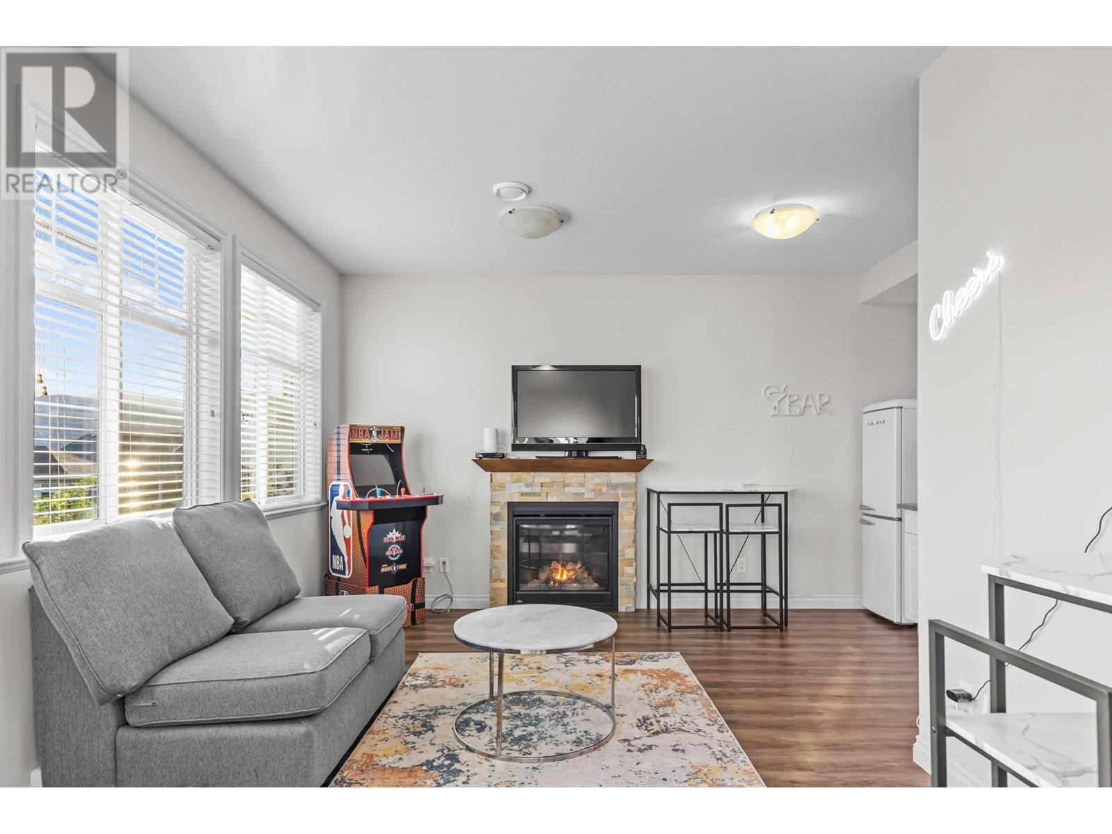 2450 Radio Tower Road Unit# 271, Oliver