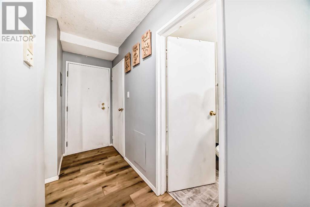 Single Family House for Sale in   Elbow Drive SW Haysboro Calgary 
