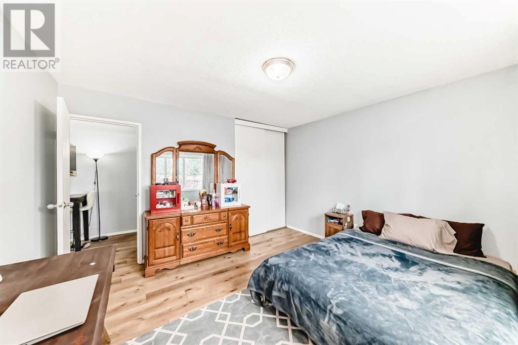 Single Family House for Sale in   Elbow Drive SW Haysboro Calgary 