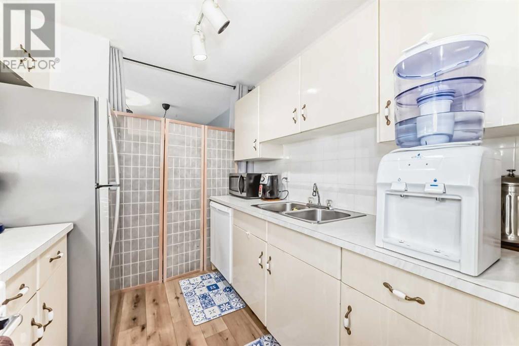 Single Family House for Sale in   Elbow Drive SW Haysboro Calgary 