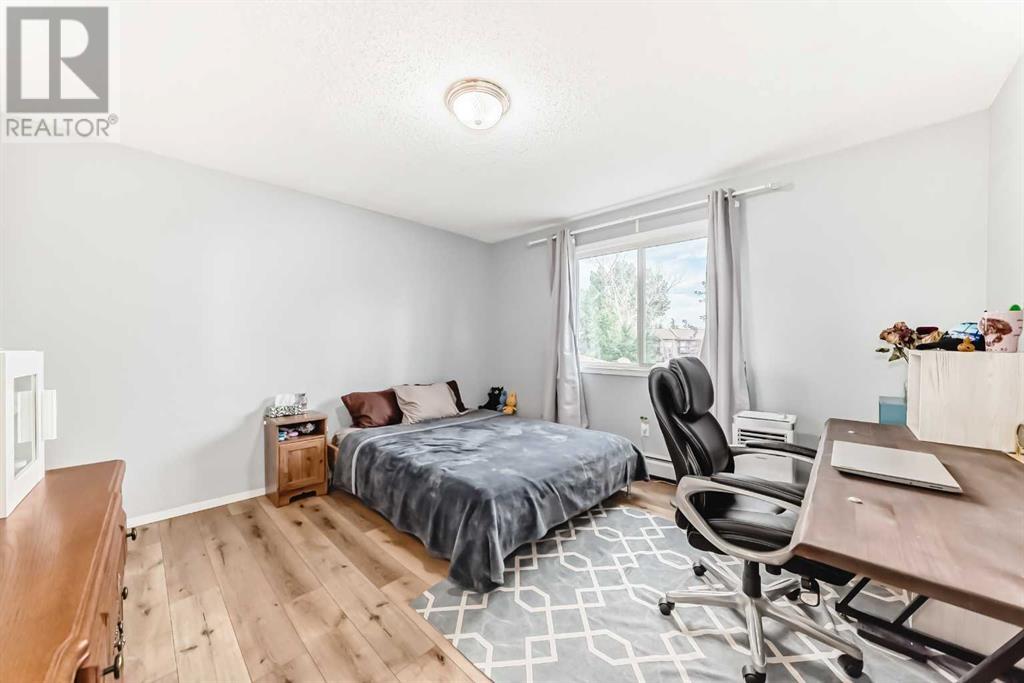 Single Family House for Sale in   Elbow Drive SW Haysboro Calgary 