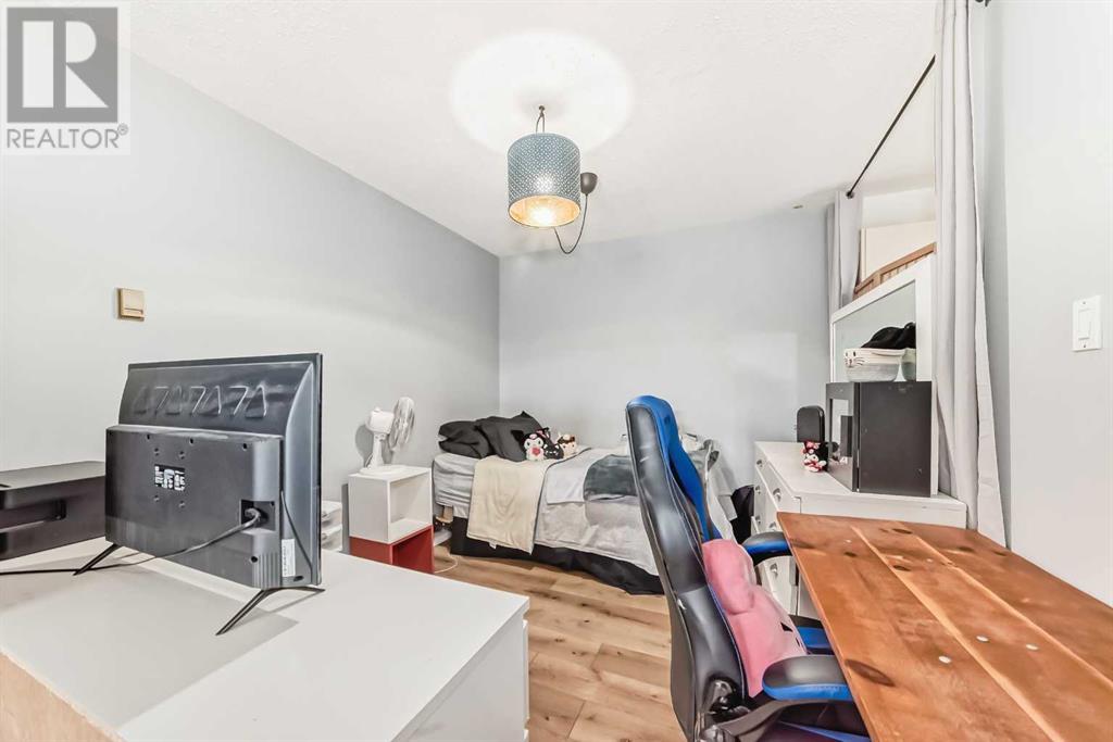 Single Family House for Sale in   Elbow Drive SW Haysboro Calgary 