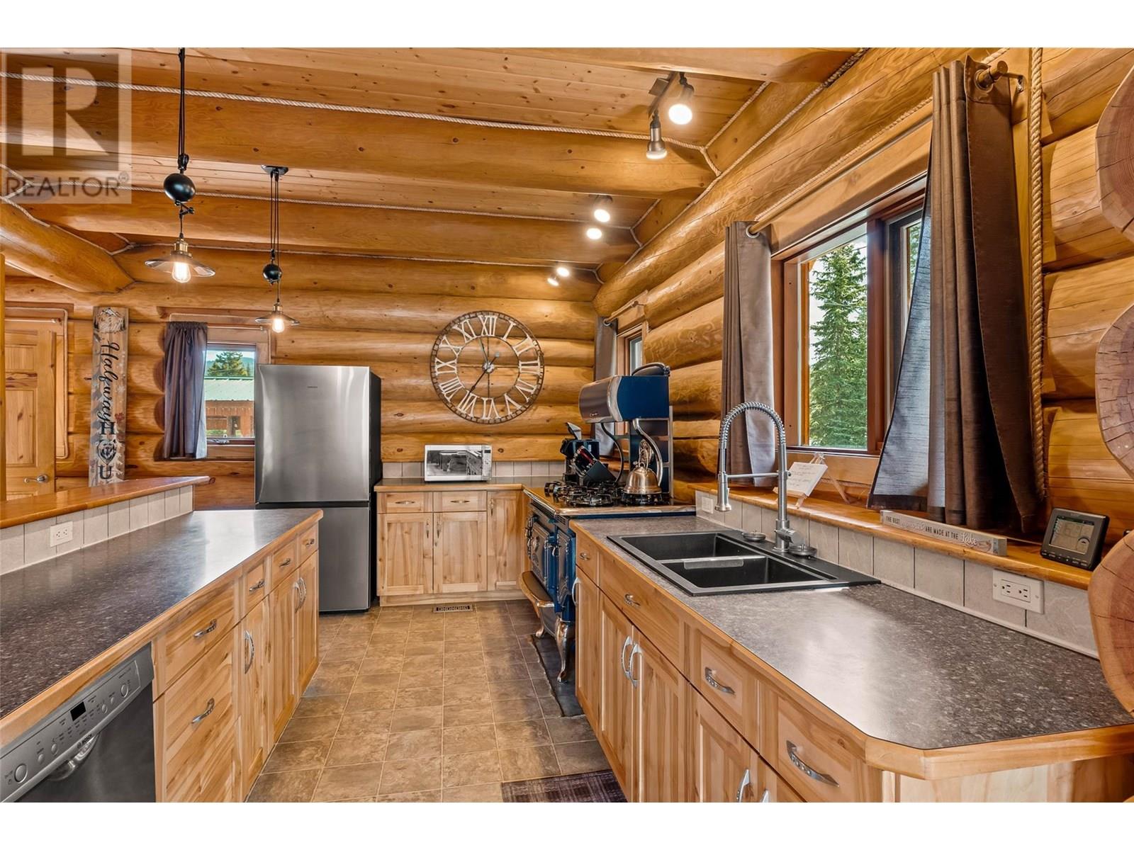 4890 PINE RIDGE WAY - 7