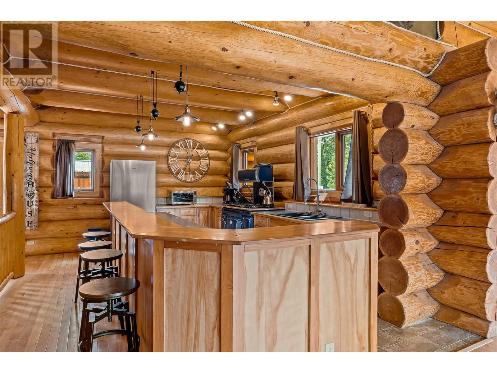 4890 PINE RIDGE WAY - 5