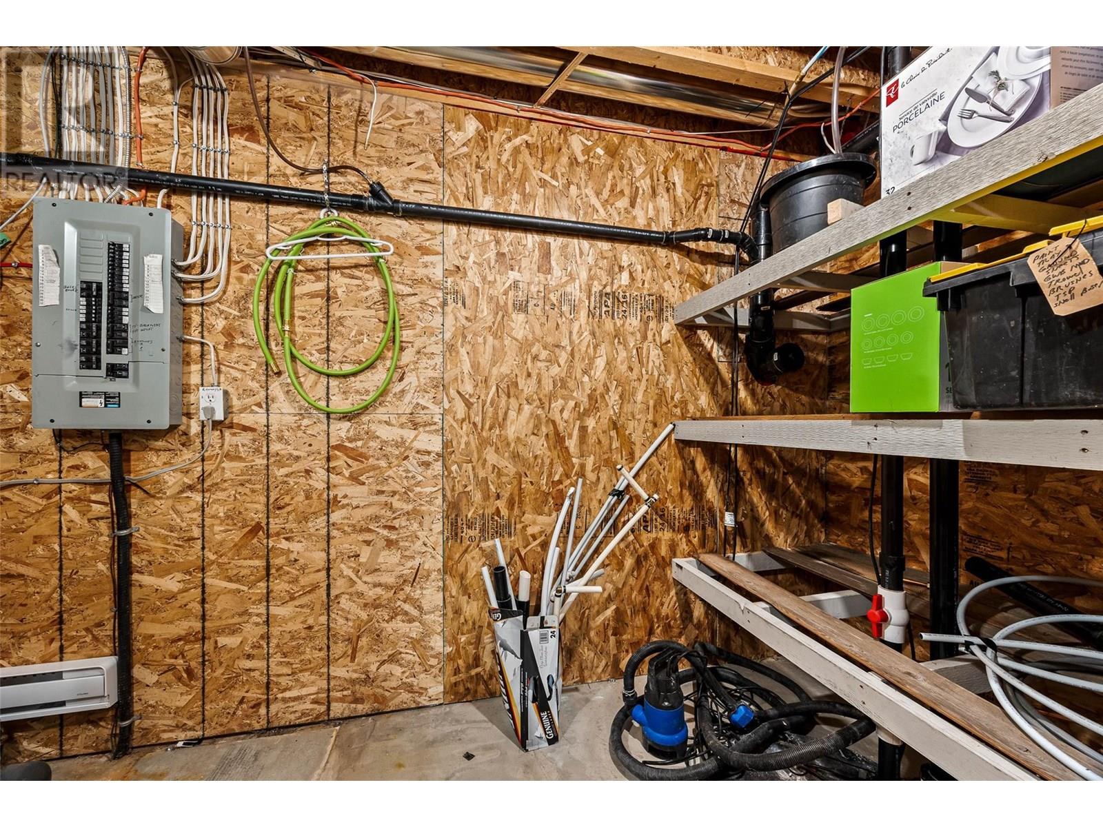 4890 PINE RIDGE WAY - 35