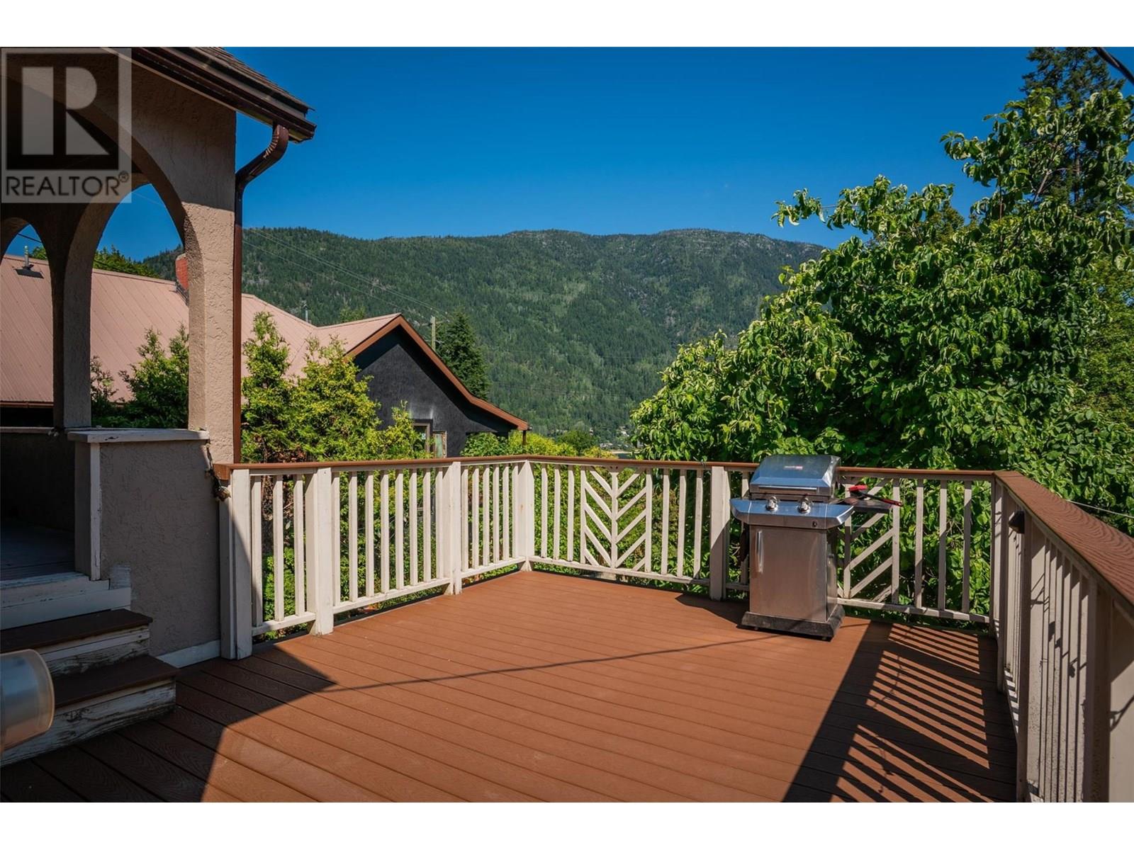 Photo 18 of 204 Union Street, Nelson BC