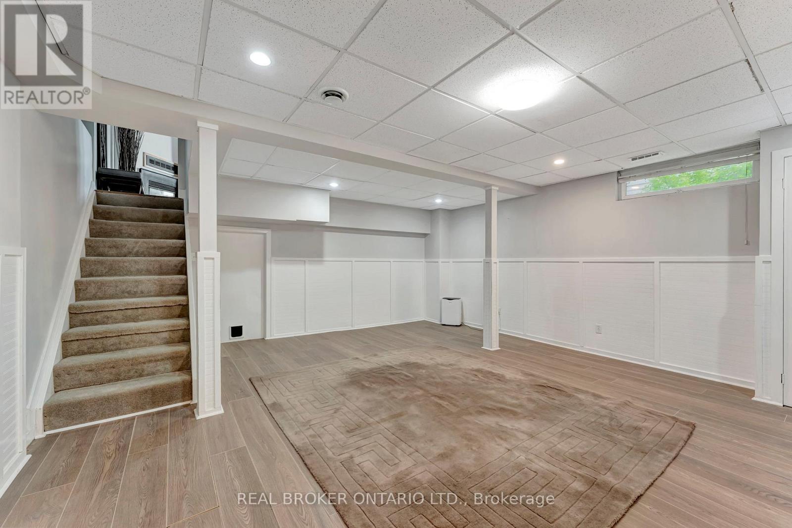 Photo 29 of 433 Duvernay Drive, Ottawa ON