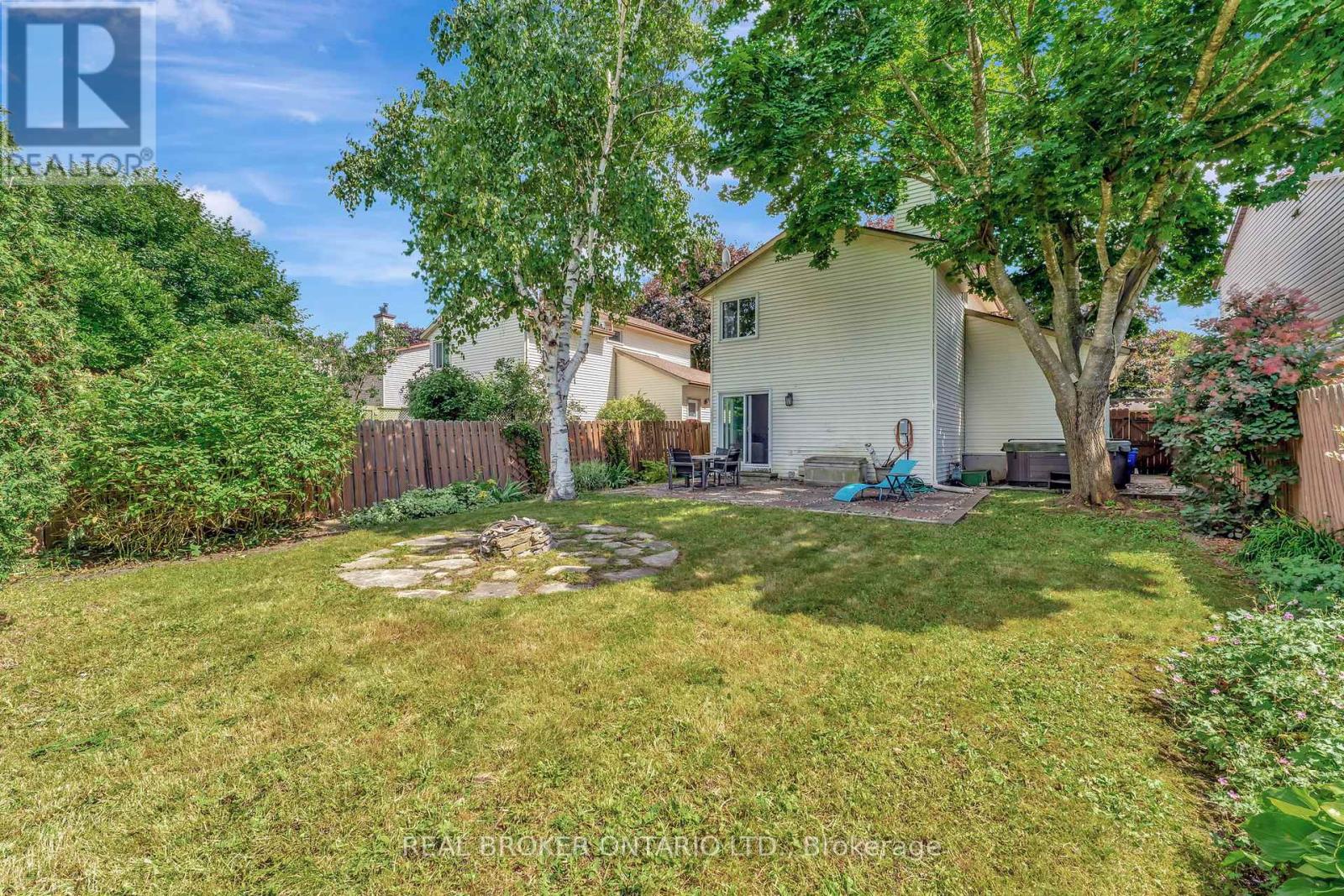 Photo 7 of 433 Duvernay Drive, Ottawa ON