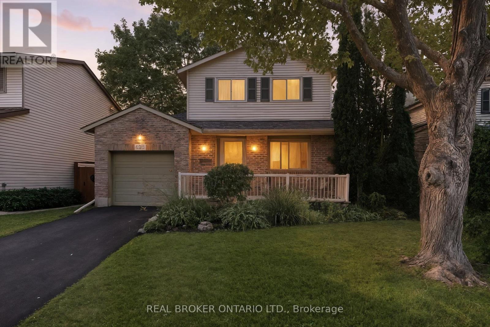 Photo 9 of 433 Duvernay Drive, Ottawa ON