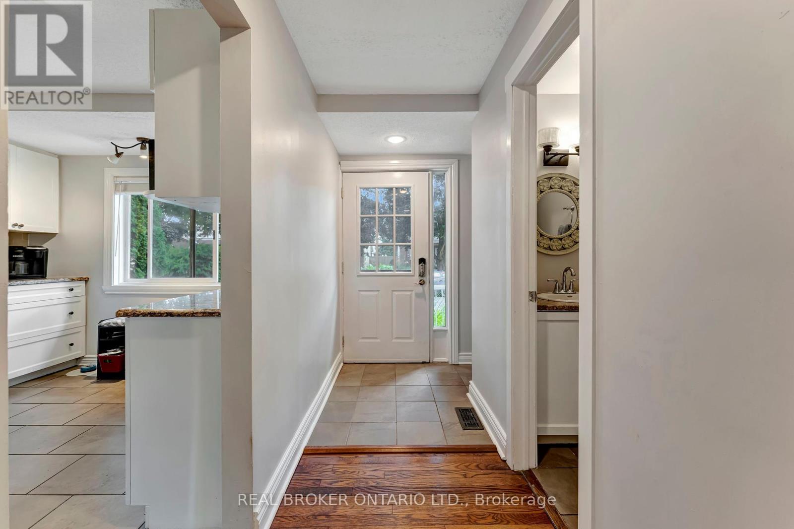 Photo 6 of 433 Duvernay Drive, Ottawa ON