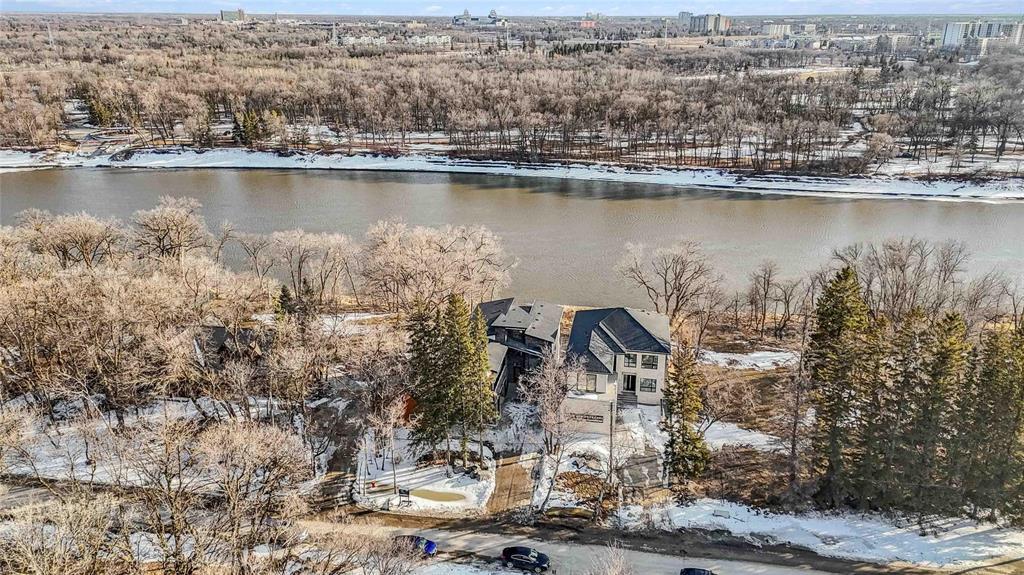 Photo 39 of 766 Crescent Drive, Winnipeg MB