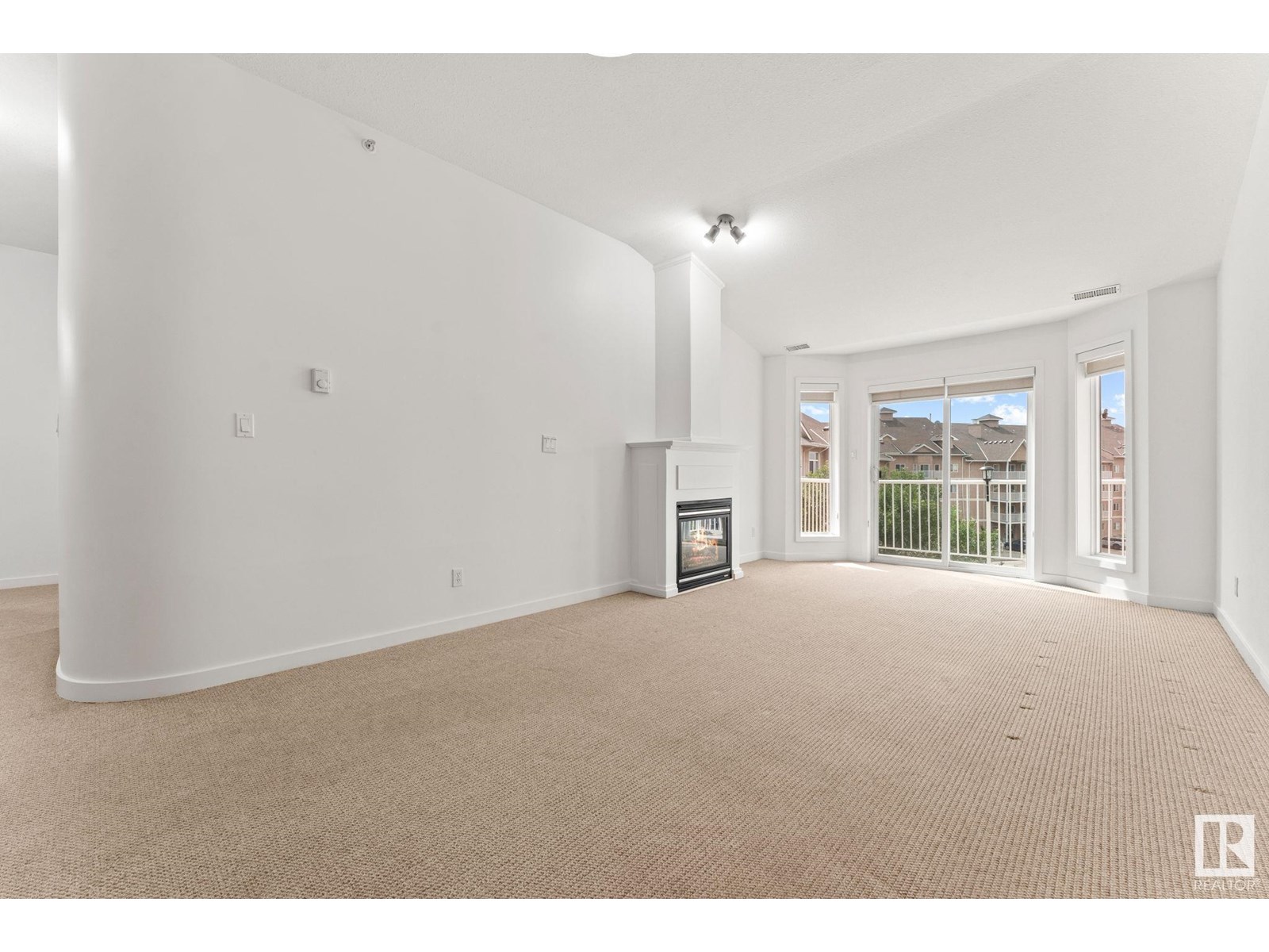 Photo 40 of 426 4312 139 Av Nw, Edmonton AB