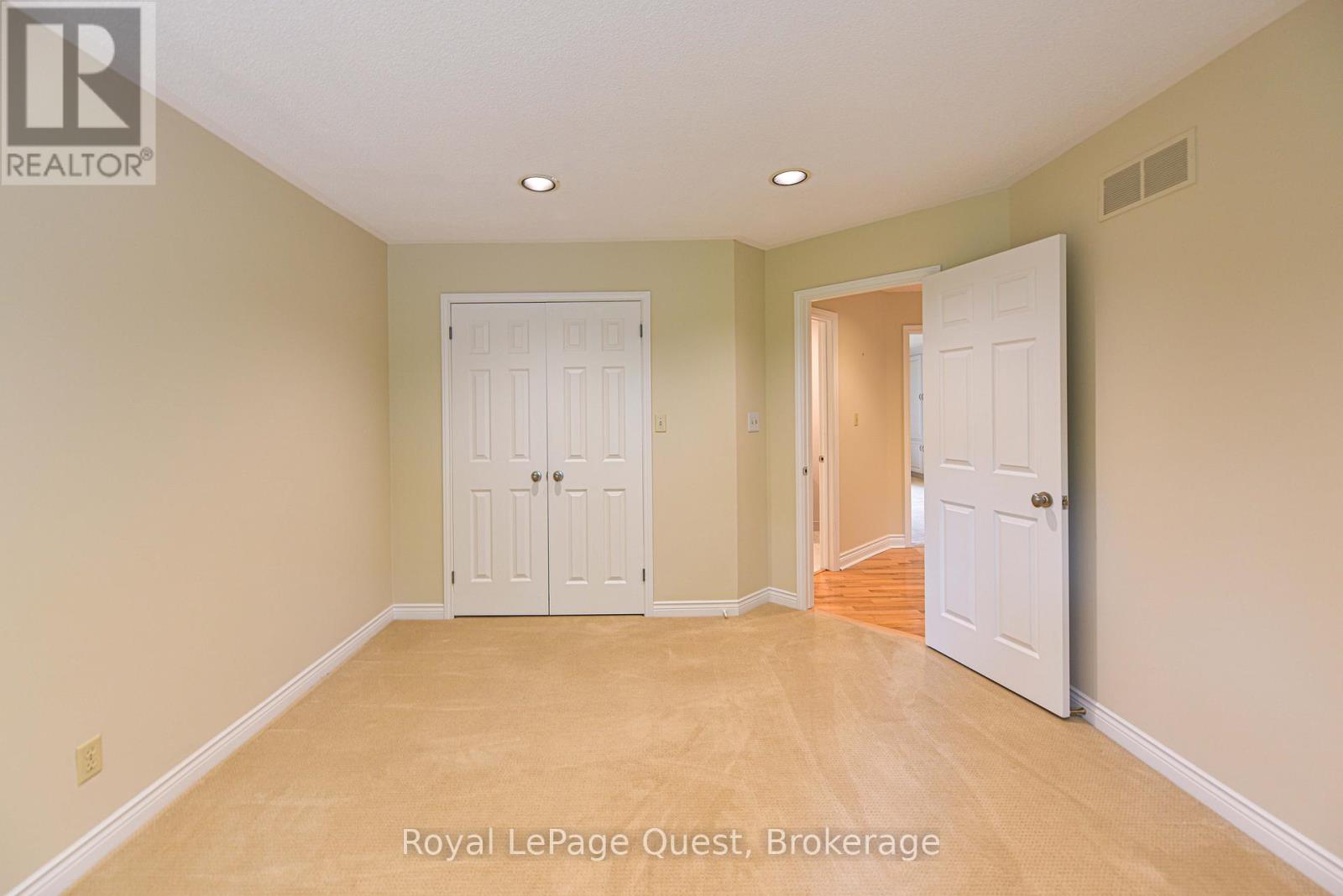 Photo 19 of 27 Heyden Avenue, Orillia ON