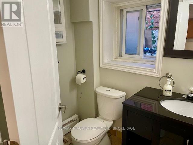 Photo 6 of 6681 Frederica Street, Niagara Falls ON