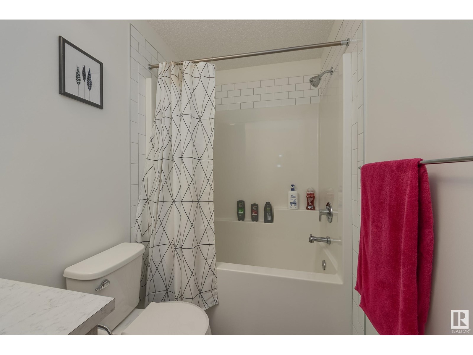 Photo 8 of 4613 Alwood Wy Sw, Edmonton AB