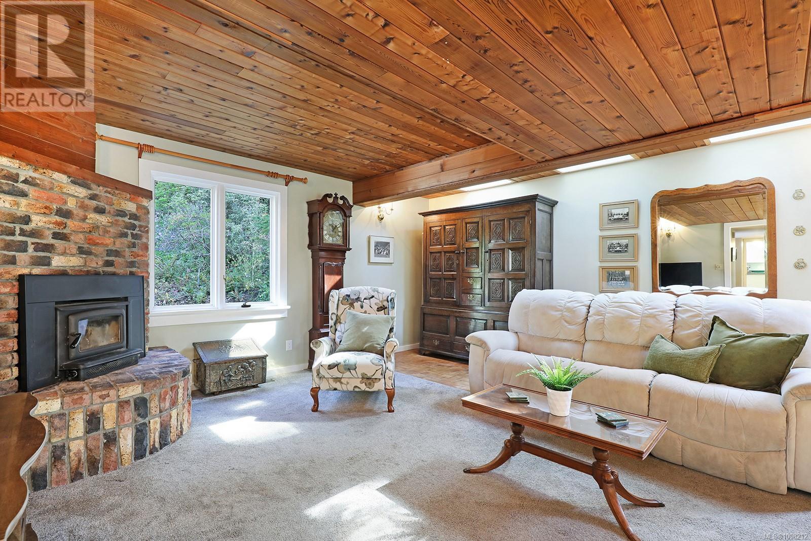 Photo 7 of 2399 Garry Oak Dr, Nanoose Bay BC