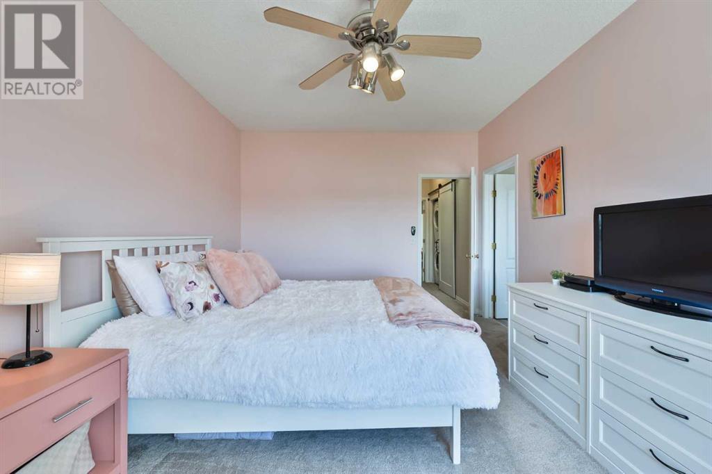 Single Family House for Sale in  Sierra Morena Landing SW Signal Hill Calgary 