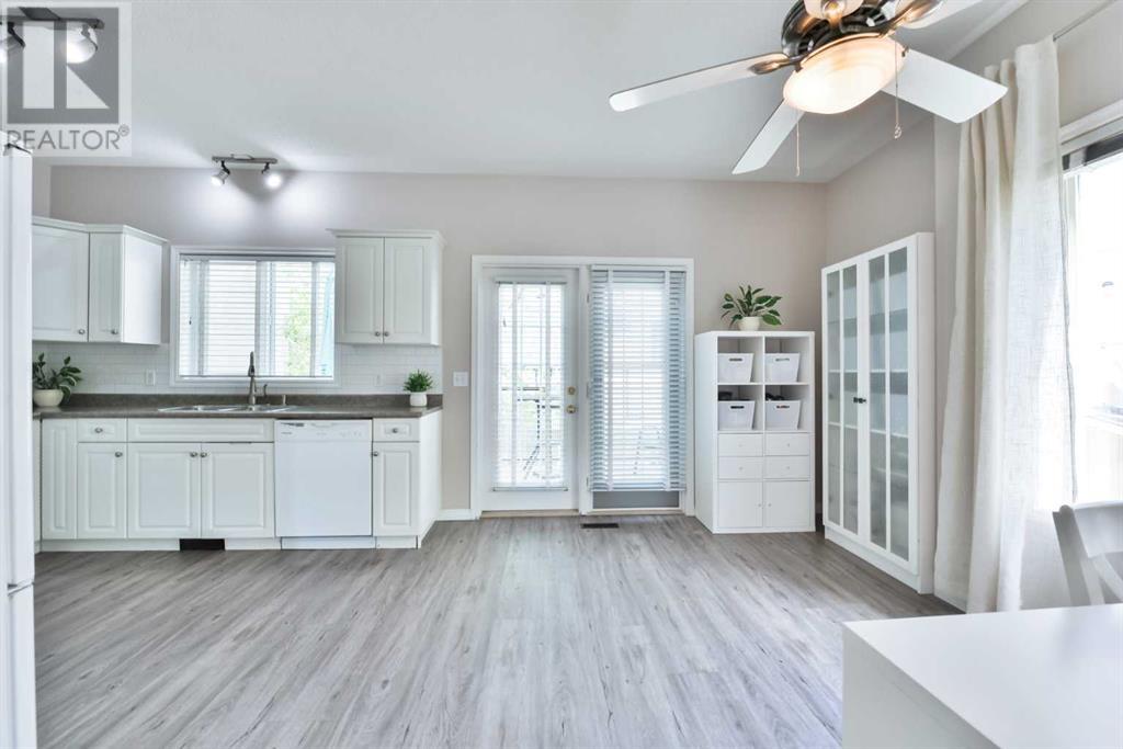 Single Family House for Sale in  Sierra Morena Landing SW Signal Hill Calgary 