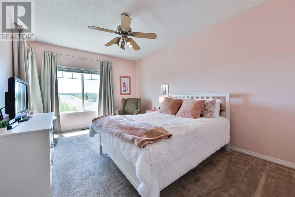 Single Family House for Sale in  Sierra Morena Landing SW Signal Hill Calgary 