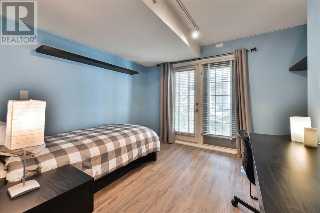 Single Family House for Sale in  Sierra Morena Landing SW Signal Hill Calgary 