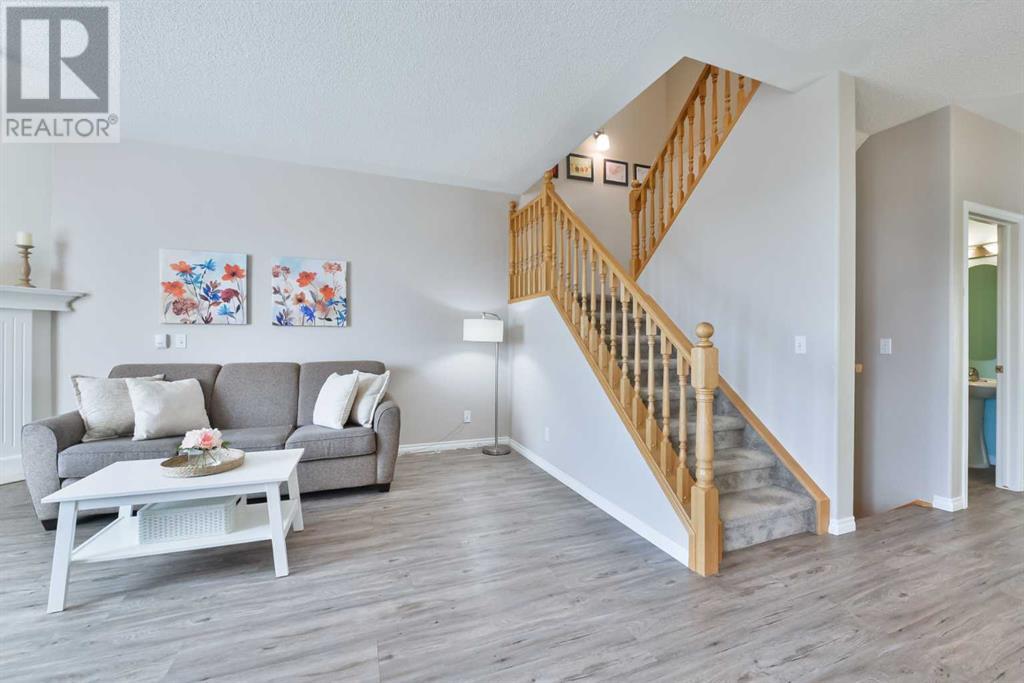 Single Family House for Sale in  Sierra Morena Landing SW Signal Hill Calgary 