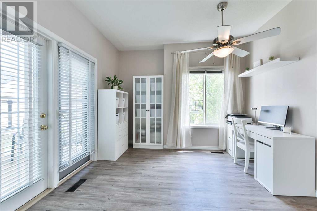 Single Family House for Sale in  Sierra Morena Landing SW Signal Hill Calgary 