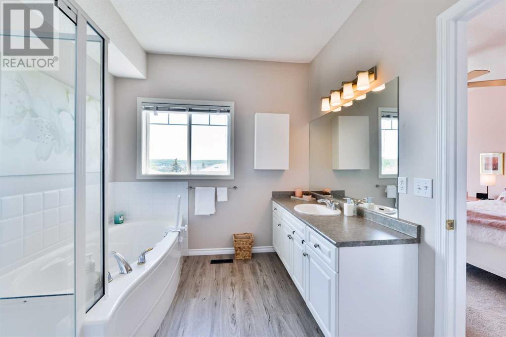 Single Family House for Sale in  Sierra Morena Landing SW Signal Hill Calgary 