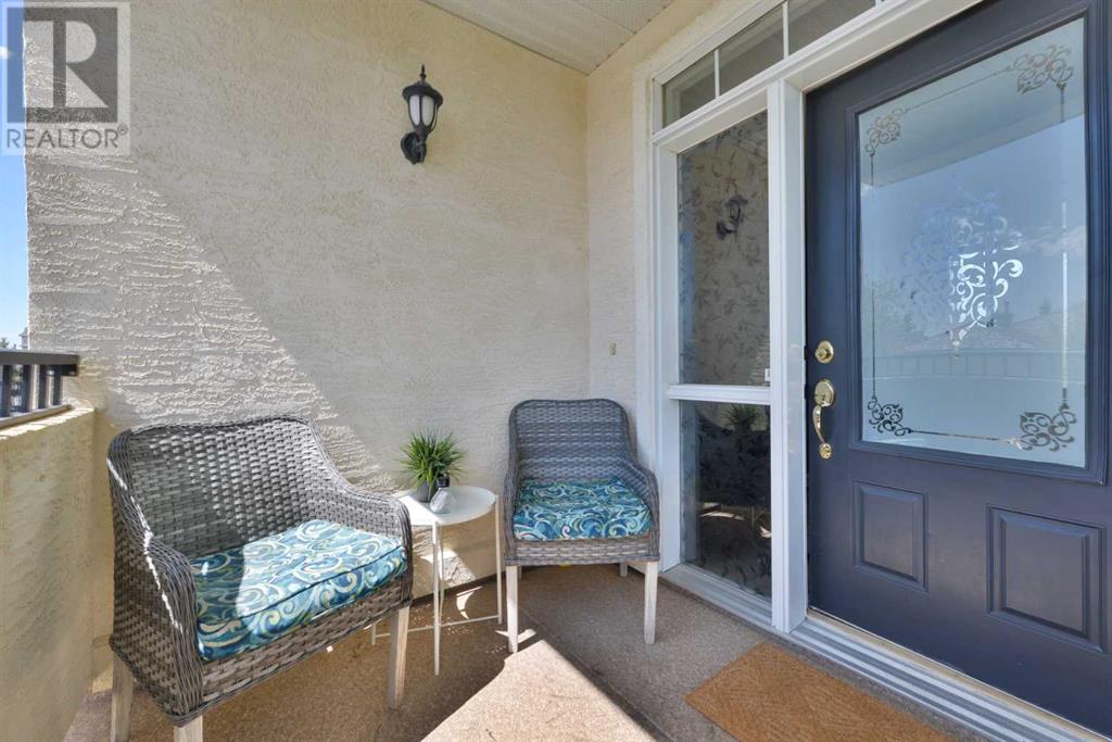 Single Family House for Sale in  Sierra Morena Landing SW Signal Hill Calgary 