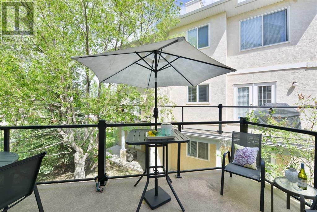 Single Family House for Sale in  Sierra Morena Landing SW Signal Hill Calgary 